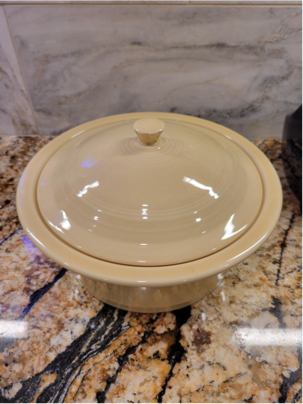 Fiesta Ware Ivory Large Covered Casserole NWT 90 Oz 2.8 Qt Fiestaware USA